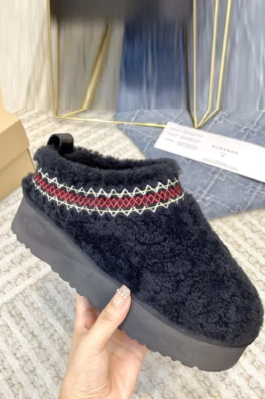 Slippers with faux fur lining -BLACK SHEARLING PLATFORM SLIPPERS AZTEC FAUX FUR LINED ANKLE BOOTS