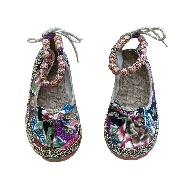 Flats for rainy evening strolls -Shoes Flats By Clothes Mentor In Multi-colored, Size: 7.5