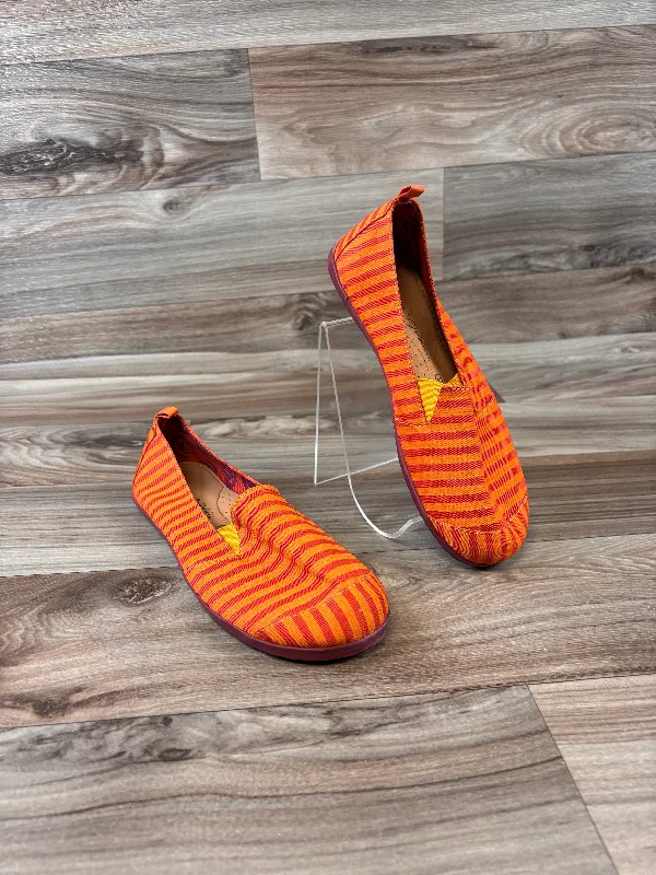 Flats for outdoor casual nights -Shoes Flats By Clothes Mentor In Orange, Size: 6.5