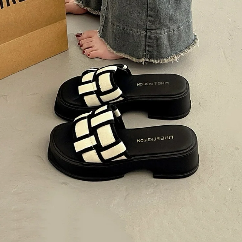 Slippers for winter insulation -Women’s Platform Slides, Peep Toe Sandals Wedge, Black White Woven Vacation Shoes, Round Head Sandals, Thick Sole Casual Everyday Slippers