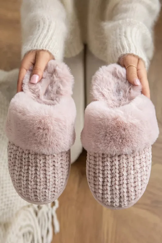 Luxury slippers for celebrations -WOMENS KNITTED LIGHT PINK SNUG FAUX FUR SLIPPERS