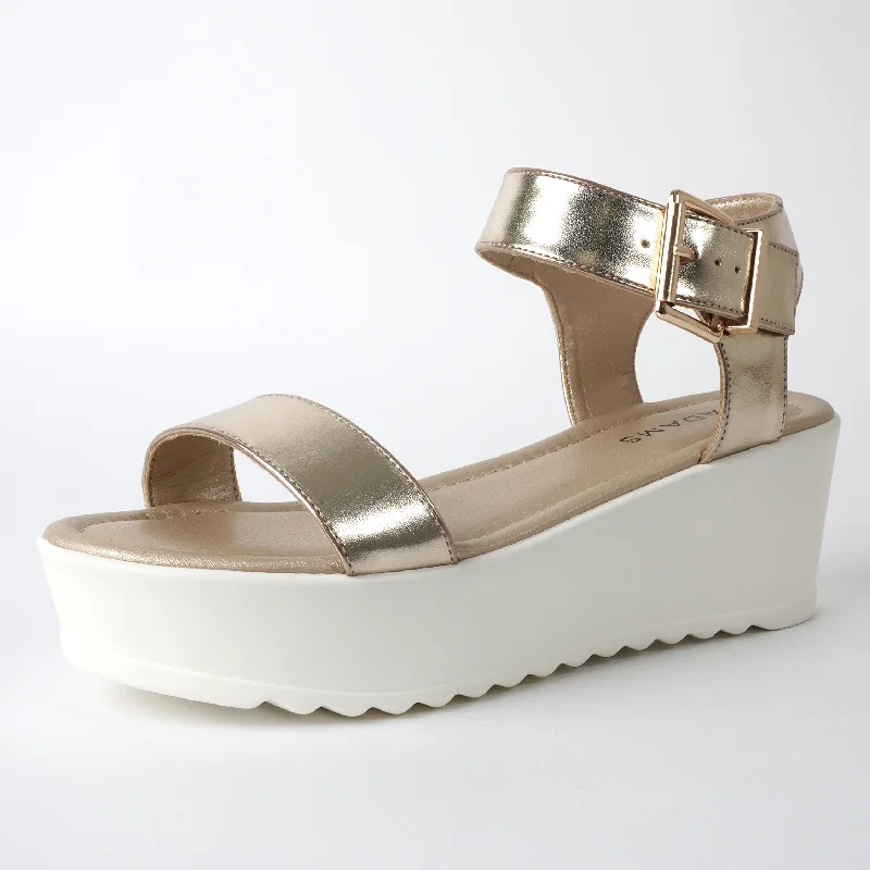 Waterproof sandals for wet strolls-Surf | White Gold