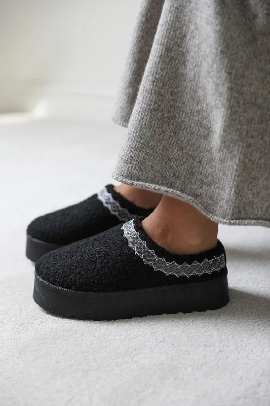 Slippers for late rest -CHERRY FLATFORM AZTEC DETAIL LOW ANKLE SLIPPER BOOTS IN BLACK SHEARLING