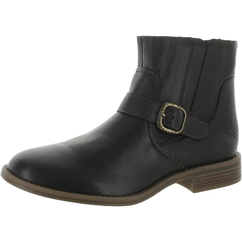 Boots for mindful style -Clarks Womens Camzin Loop Leather Chelsea Boots