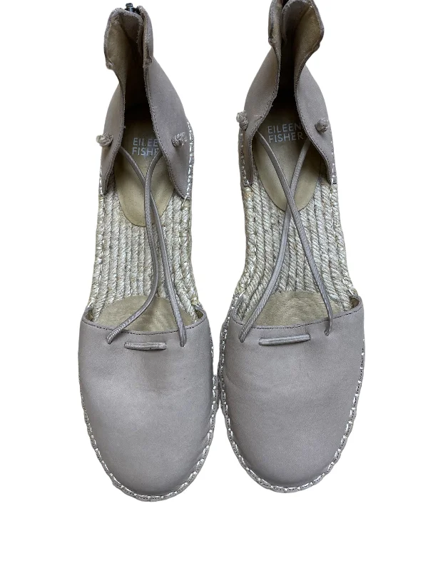 Flats for relaxed weekend looks -Shoes Flats By Eileen Fisher In Tan, Size: 9.5