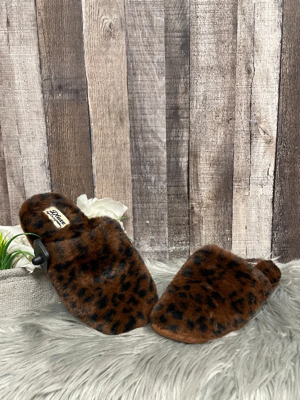 Slippers for spring relaxation -Animal Print Slippers Cme, Size 7