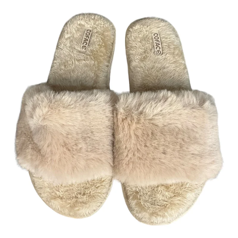 Budget slippers for thrift finds -Beige Slippers Clothes Mentor, Size 9