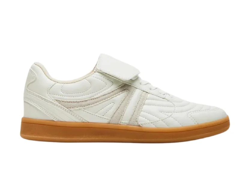 Athletic shoes with firm support -steve madden: Madrid in White