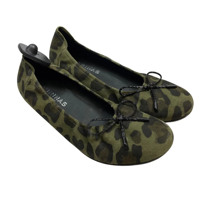 Flats for long casual strolls -Shoes Flats By Sabrinas In Green, Size: 8.5