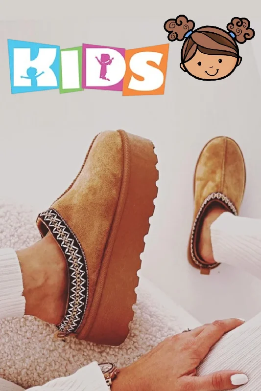 Slippers with ventilated top -KIDS CHESTNUT EMBROIDED FLUFFY FAUX FUR PLATFORM SLIPPERS 30/35 SIZES